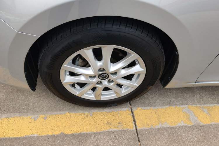 Used Mazda 3 Axela 2017 Sedan 1.5L Automatic Comfort Model Emission Standard China V Exterior 4