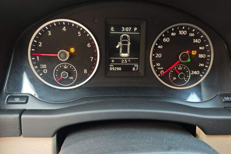 Used Volkswagen Tiguan 2012 1.8TSI Automatic Two-Wheel Drive Elite Edition Odometer Close Up