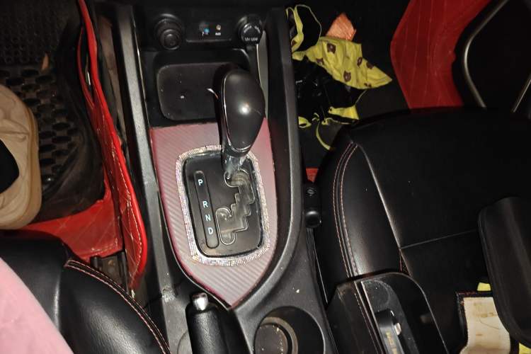 Used CHANGAN CS35 2014 1.6L Automatic Luxury Navigation Model China IV Standard
