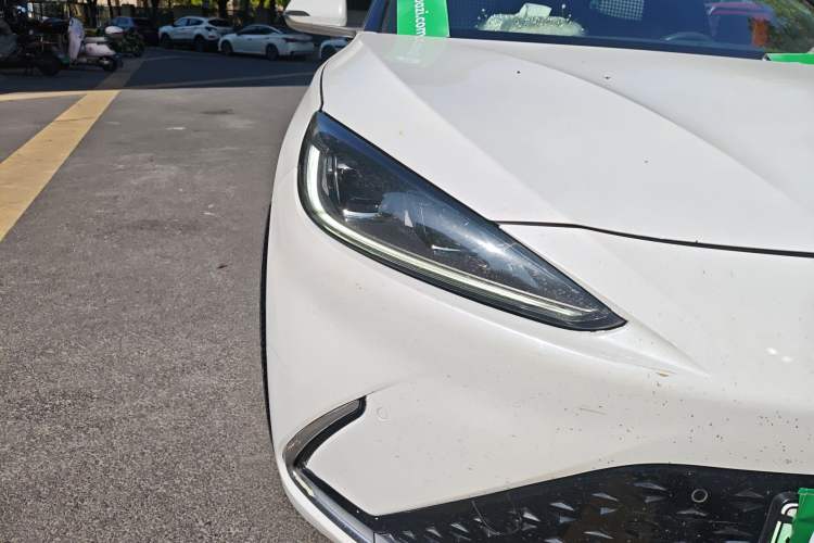 Used ARCFOX Alpha S 2022 708S+ 175kW Right Front Headlight