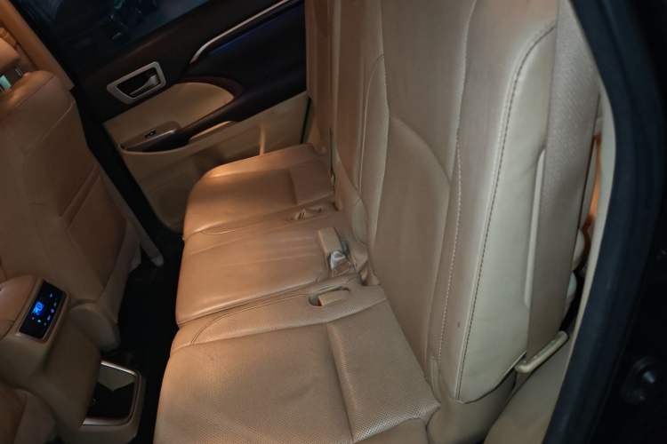 Used Toyota Highlander 2015 2.0T Four-Wheel Drive Ultimate Edition 7-Seater