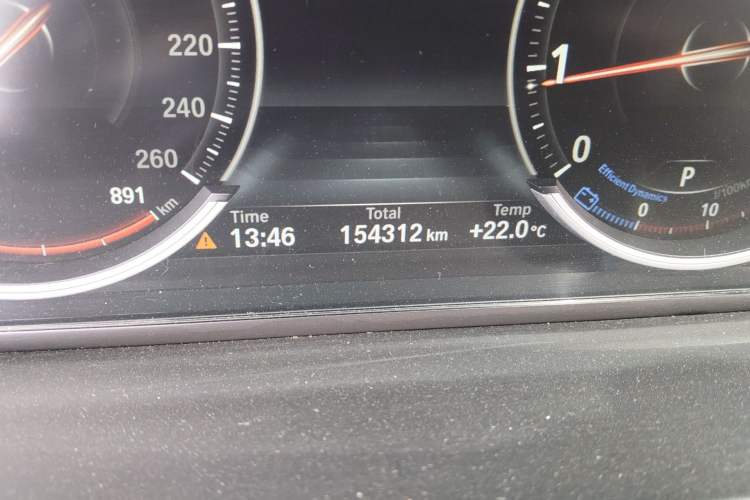 Used BMW 5 Series 2017 525Li Luxury Design Package Odometer Close Up