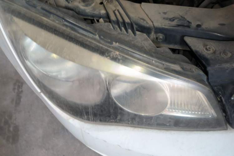 Used Roewe 350 2013 350C 1.5L Automatic Xunyue Edition
