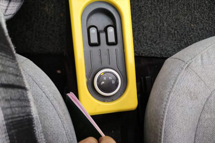 Used Wuling Hongguang MINIEV 2021 Macaron Premium Model – Lithium Iron Phosphate