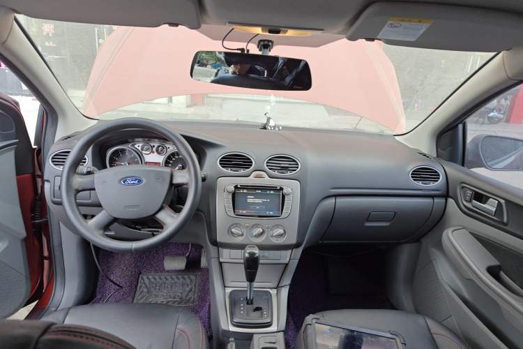 Used Ford Focus 2013 Hatchback Classic 1.8L Automatic Base Model