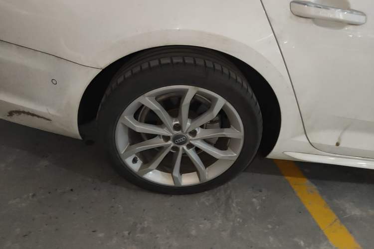 Used Audi A4L 2019 40 TFSI Fashion Version China V
