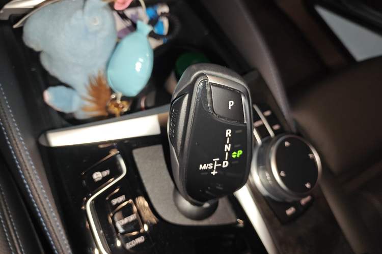 Used BMW 6 Series GT 2021 630i M Sport Package Gear Lever