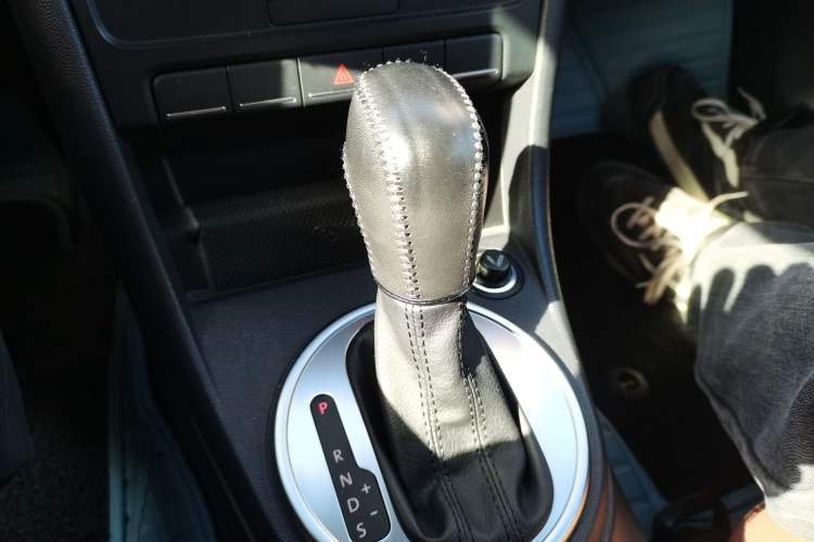 Used Volkswagen Beetle 2015 180TSI model
