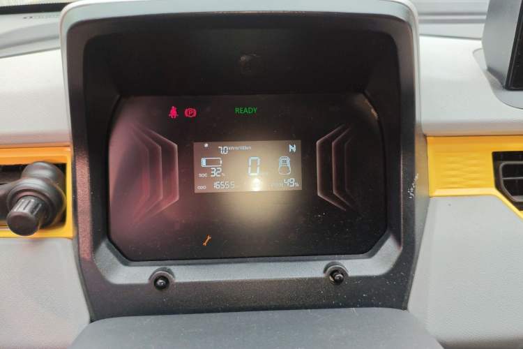 Used Chery QQ Ice Cream 2023 120km Ice Cream-Type Lithium Iron Phosphate Instrument Cluster