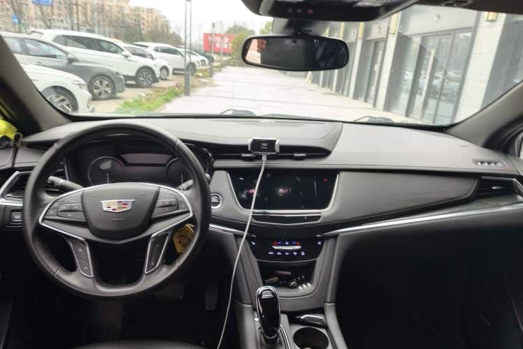 Used Cadillac XT5 2022 2.0T Two-Wheel Drive Luxury Version