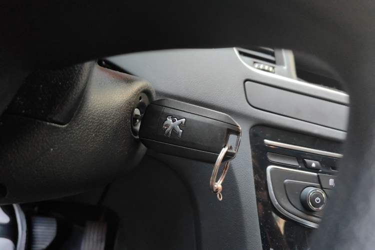 Used Peugeot 508 2013 2.0L 2nd Anniversary Edition with Automatic Sunroof – Classic Version Vehicle Key