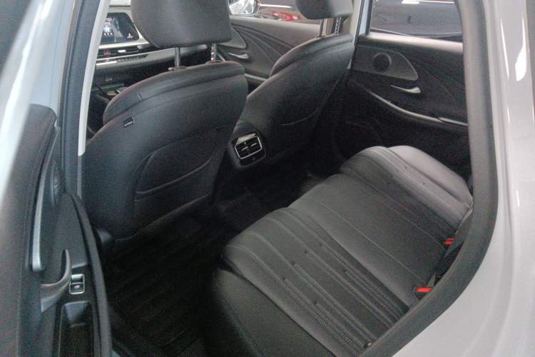 Used Chery Fengyun A8 2025 Model 70km Basic Version