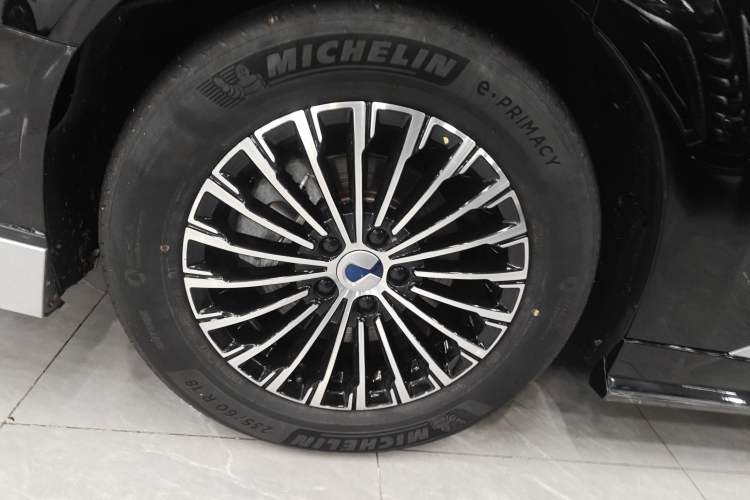 Used Denza D9 2022 DM-i 970 Four-Wheel Drive Prestige Model