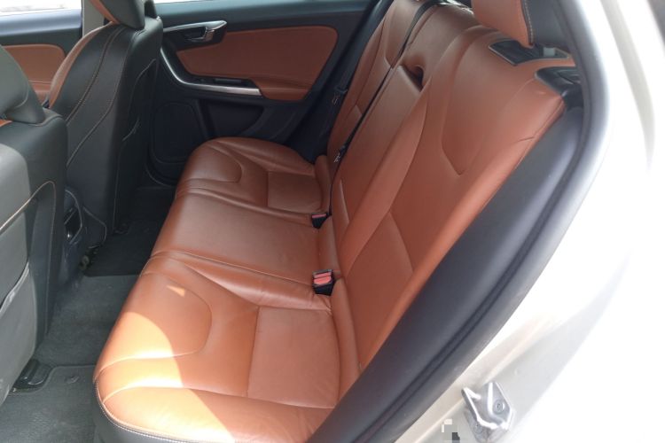 Used Volvo V60 2017 T5 Zhiyi Edition China V Standard Interior 4