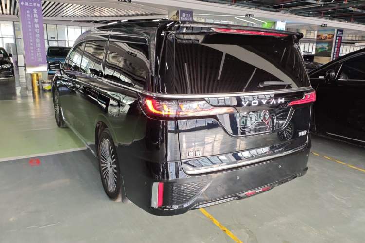 Used VOYAH Dream 2024 PHEV Ultra-Long Range Flagship Edition