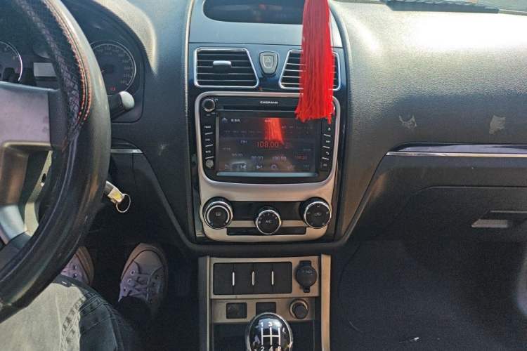 Used Geely Auto Classic Emgrand 2013 Hatchback 1.5L Manual Entry-Level Model
