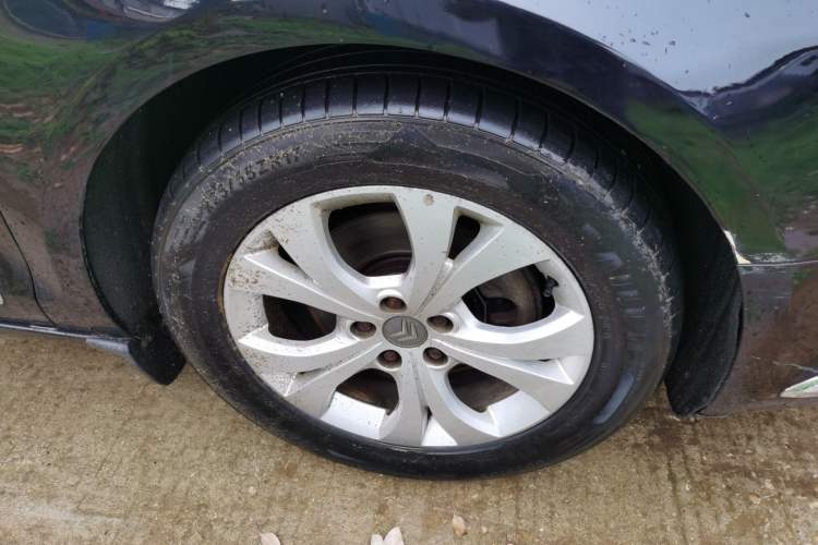 Used Citroen C5 2011 Dongfang Zhilü 2.3L Automatic Zunyu Model Right Front Wheel Hub