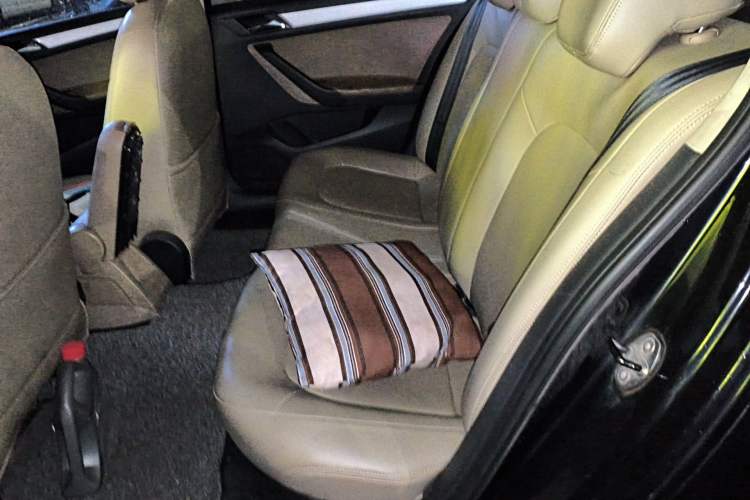 Used Volkswagen Jetta 2013 1.6L Manual Comfort Model Left Rear Seat