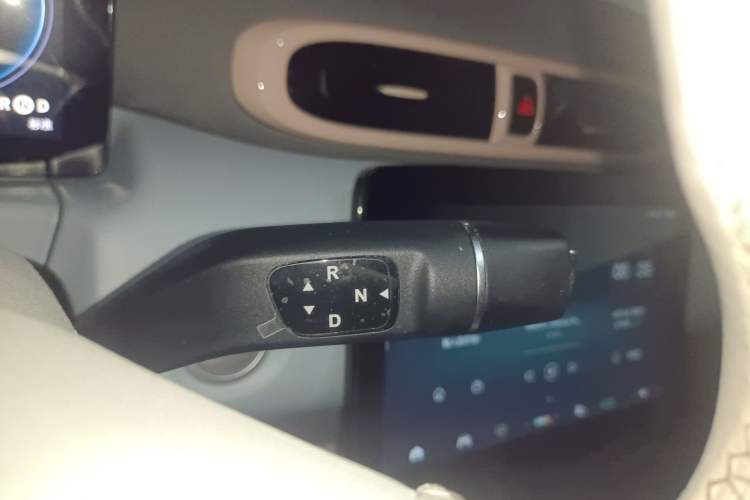 Used Leapmotor T03 2023 403 Smart Edition Gear Lever