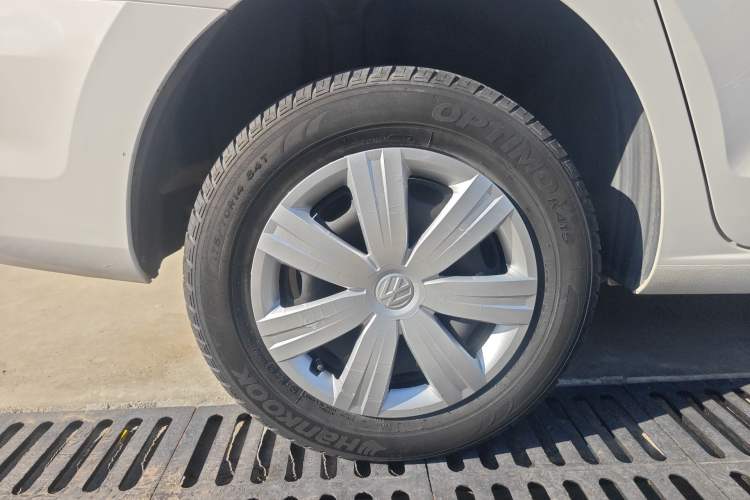 Used Volkswagen Jetta 2015 1.6L Manual Fashion Edition