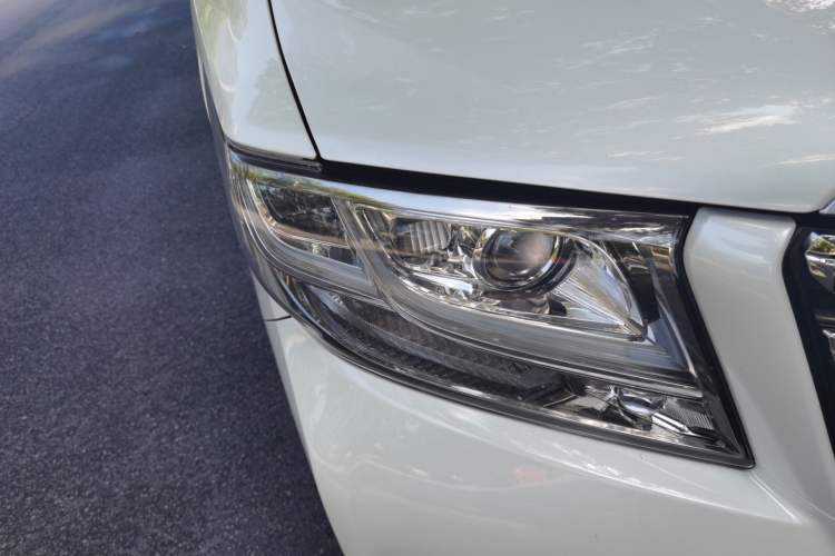 Used Toyota Alphard 2015 3.5L Luxury Edition
