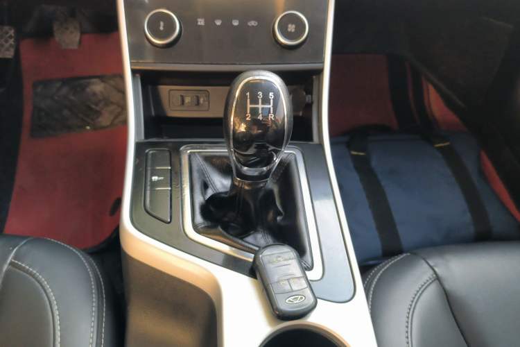 Used Chery Arrizo 5 2019 PRO 1.5L Manual Comfort Edition China VI Gear Lever