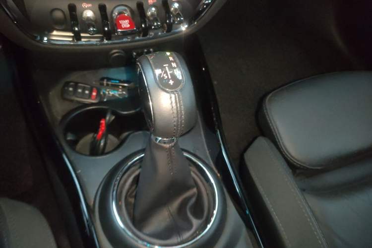 Used MINI Clubman 2016 Revised Version 1.5T COOPER Connoisseur Edition