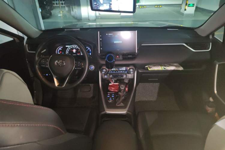 Used Toyota Wildlander New Energy 2021 High-Performance Edition 2.5L Two-Wheel Drive Powerful Version
