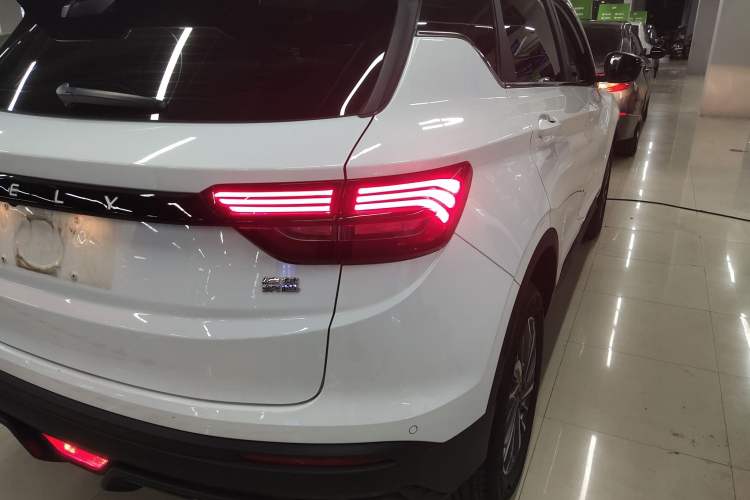 Used Geely Auto Coolray 2021 1.4T DCT Platinum Edition Exterior 3