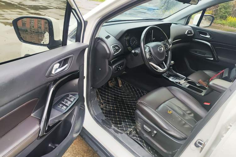 Used GAC Trumpchi GS4 2018 235T Automatic Two-Wheel Drive Luxury Smart Connectivity Millionth Anniversary Edition
