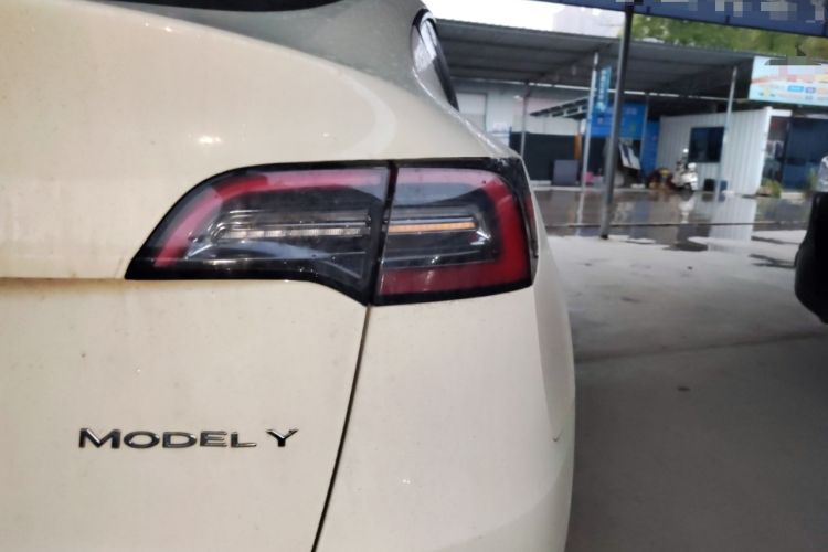 Used Tesla Model Y 2024 Long-Range All-Wheel-Drive Version
