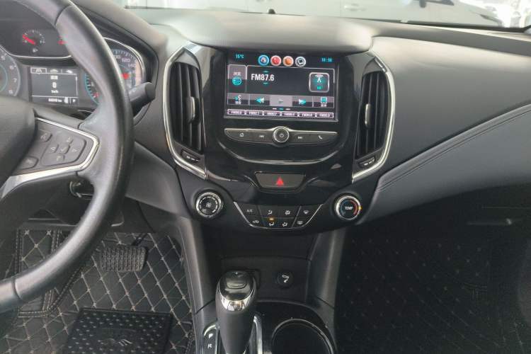 Used Chevrolet Cruze 2018 320 Automatic Xuanfeng Urban Edition