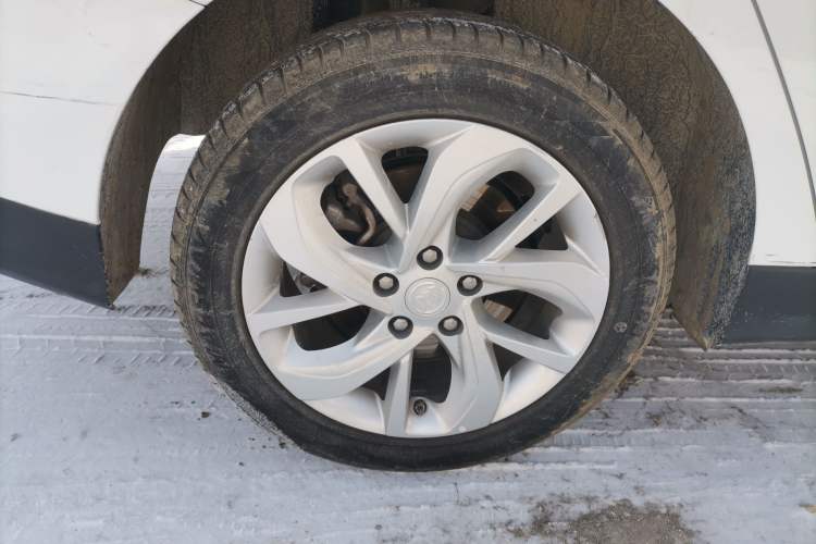 Used Buick Velite 6 2023 430km Range Commuter Version