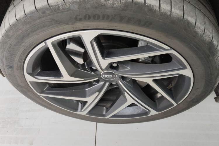 Used Audi Q6L e-tron 2026 First Launch Navigation Edition