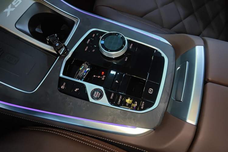 Used BMW X5 2023 xDrive 30Li Luxury M Sport Package
