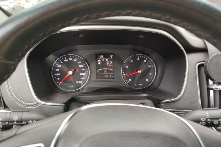 Used Roewe RX5 2018 20T Two-Wheel Drive Manual Internet Elite Edition