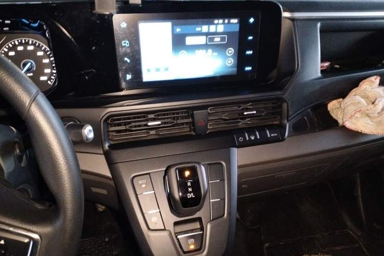 Used Ford Transit 2023 2.0T Gasoline Automatic Multi-Function Commercial Vehicle Mid-Drive Mid-Roof 5/6 Seats
