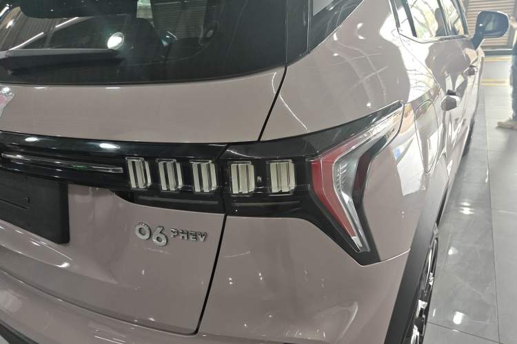 Used Lynk & Co 06 EM-P 2022 PHEV 84 km Range Pro Version
