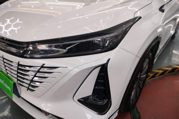 Used CHANGAN CS75 PLUS 2023 3rd Generation 1.5T Automatic Prestige Model
