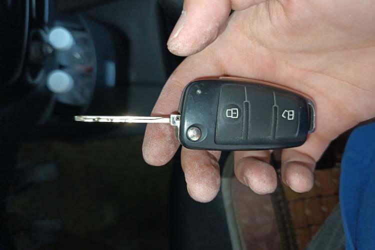 Used JAC Group Refine 2012 2.0L Timeless Edition HFC4GA3 Vehicle Key