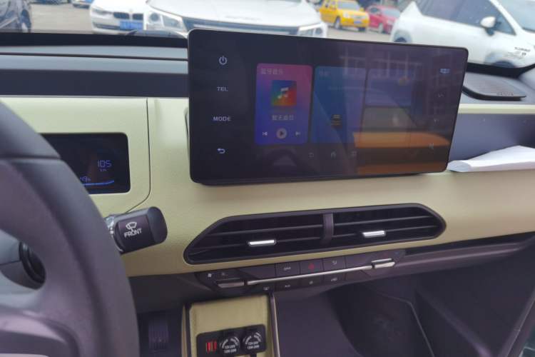 Used Geely Galaxy Panda 2023 Panda Mini 200km Dynamic Bear
