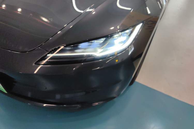 Used Tesla Model 3 2025 Rear-Wheel-Drive Version