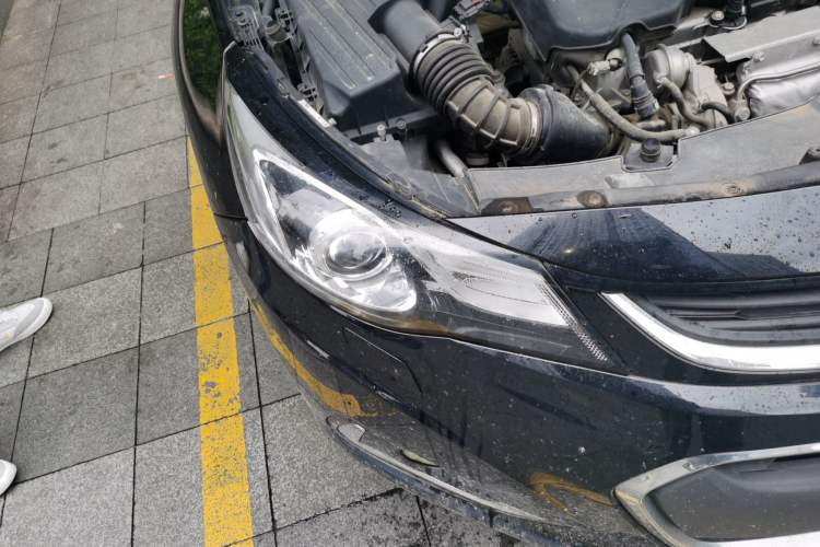 Used Chevrolet Malibu 2017 1.5T Automatic Luxury Edition Right Front Headlight