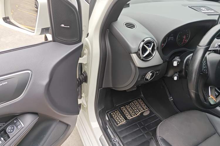 Used Mercedes-Benz B-Class 2015 B 200 Sport Edition