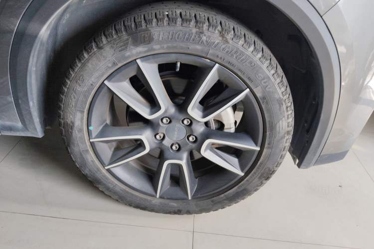 Used Lynk & Co 01 2021 2.0TD Two-Wheel-Drive Pro Trim Right Front Wheel Hub