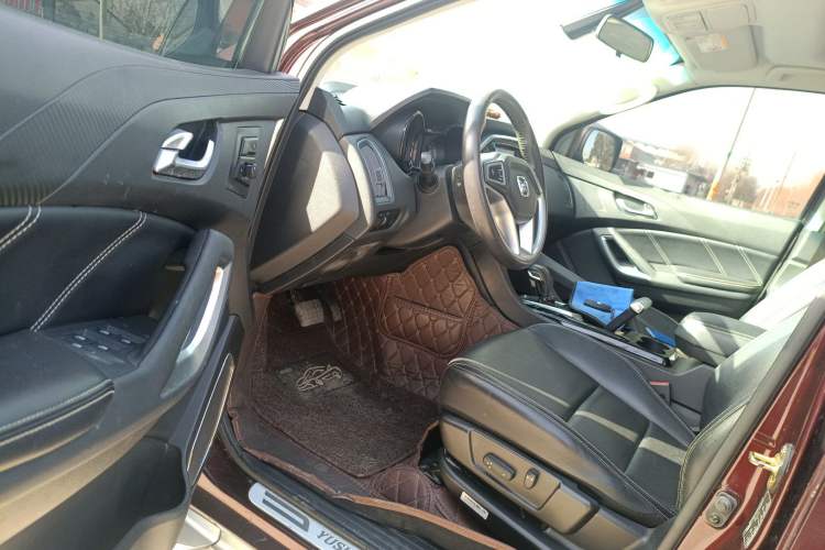 Used JMC Yusheng S350 2016 2.0T Automatic Two-Wheel Drive Gasoline Luxury Version with Sunroof 5 Seats