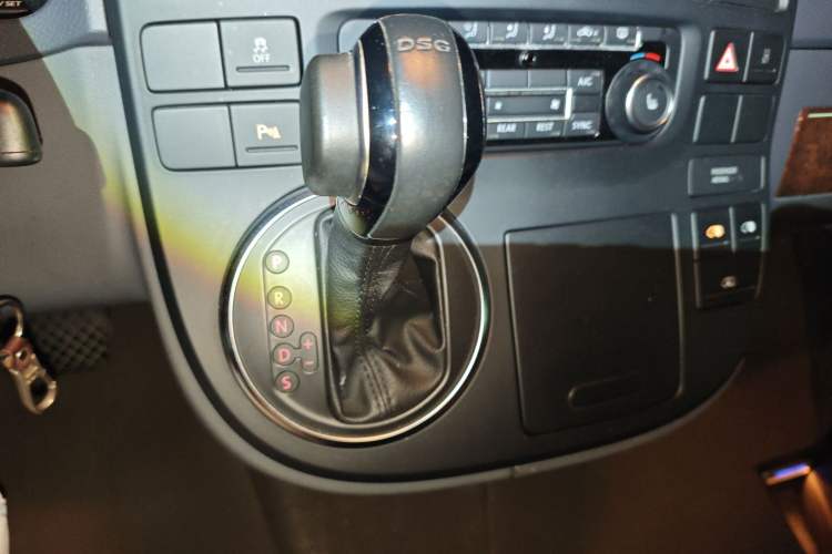 Used Volkswagen Multivan 2012 2.0 TSI Four-Wheel Drive Deluxe Edition