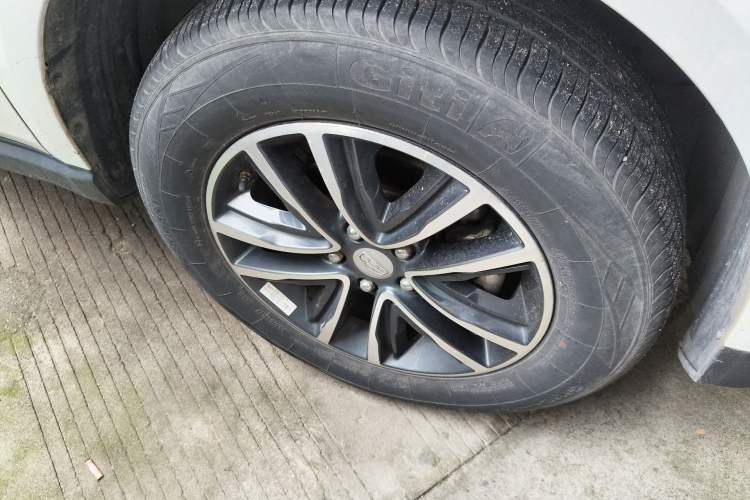 Used Geely Auto Vision X6 2018 1.4T CVT 4G Connected Flagship Edition
