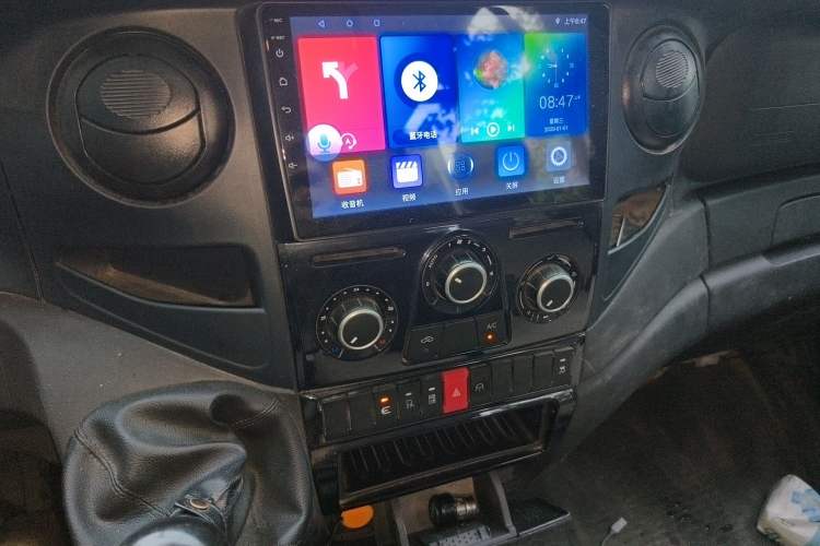 Used Iveco Eurocargo 2021 2.0T Manual Super-Rui Short Wheelbase Low-Roof Side-Hinged Door F1A Audio And AC Panel