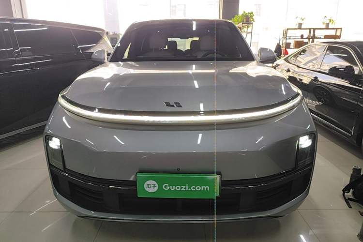 Used Li Auto L8 2023 Pro Model
